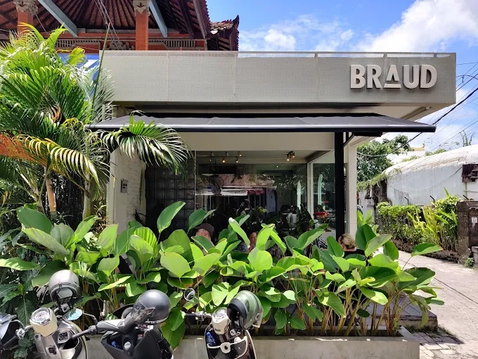 BRAUD cafe seminyak