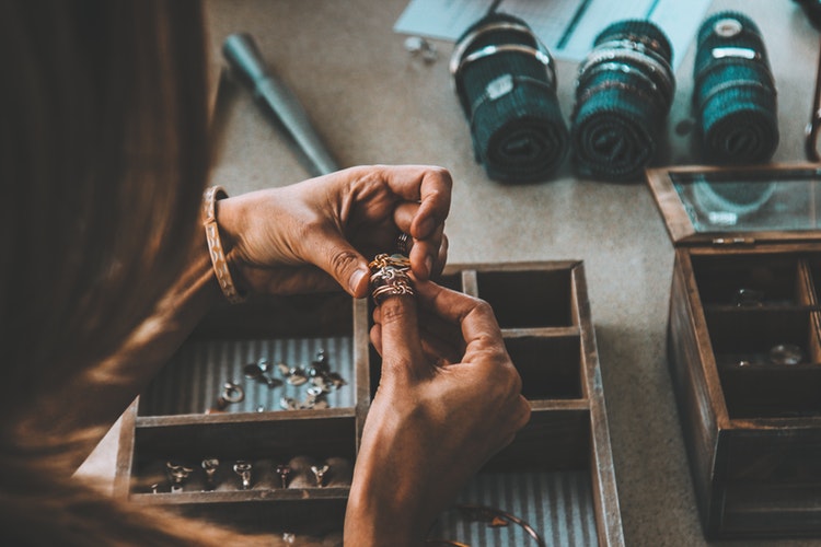 jewelry making in seminyak