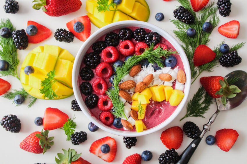 breakfast smoothie bowl