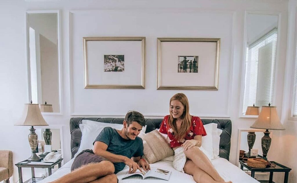 couples in the colony hotel bali