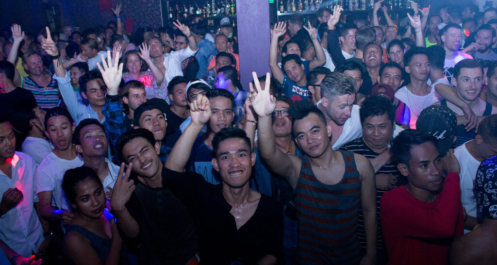 mixwell bar bali lgbtq friendly seminyak