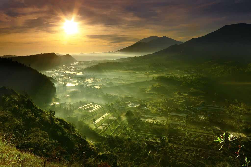 batur mount view from above