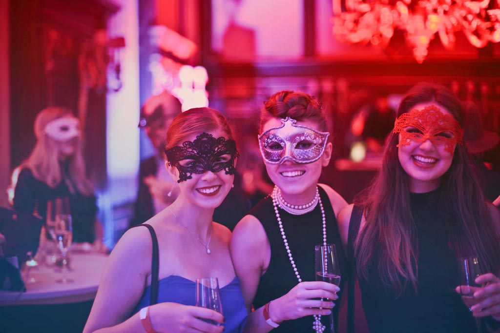 night spots in seminyak