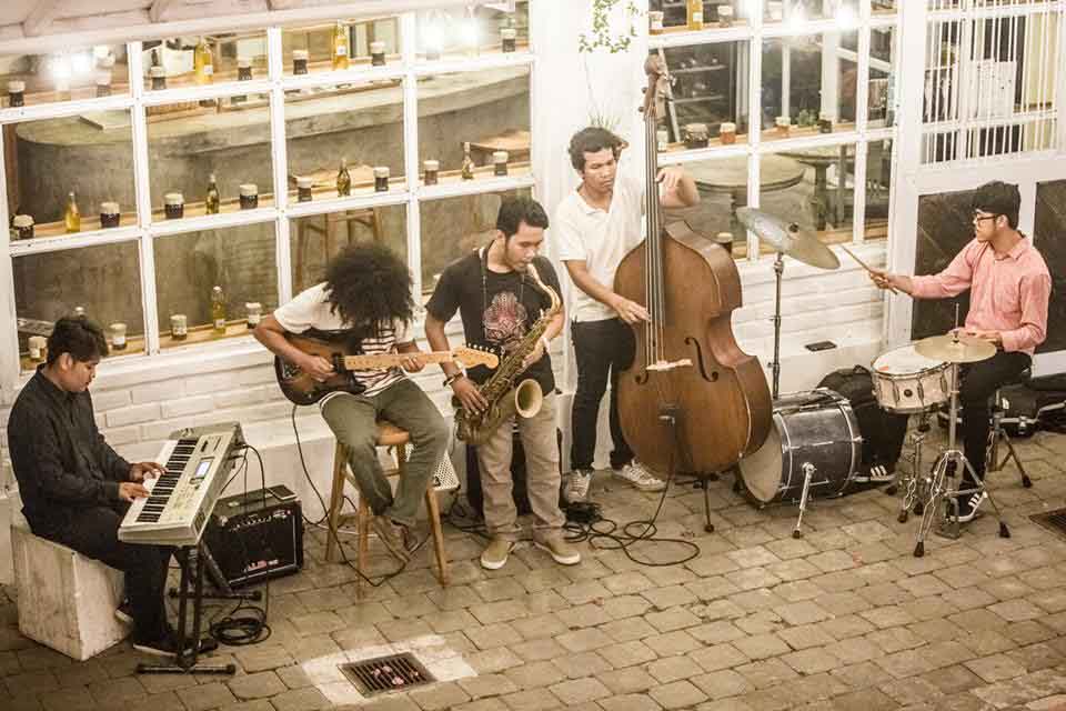 zibiru live jazz music