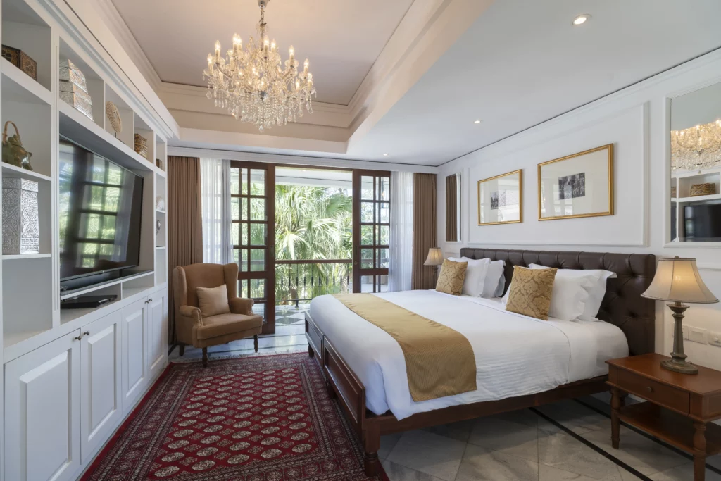 club grand suite, one of the colony hotel bali room