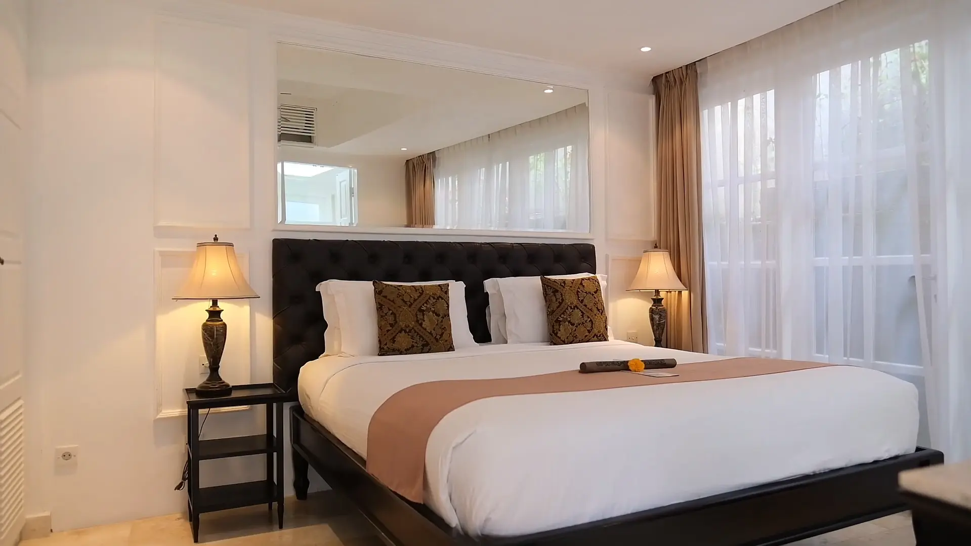 colony superior room interior setup at The Colony Hotel Bali