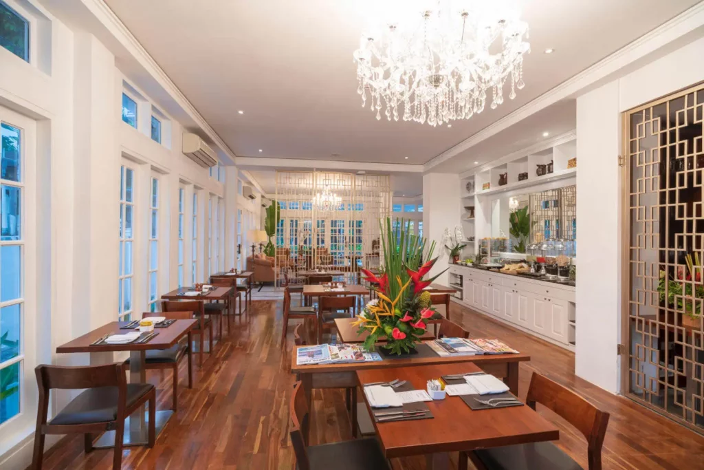 Colonial-Style Dining Area Interior at The Colony Hotel Bali, Boutique Hotel Seminyak