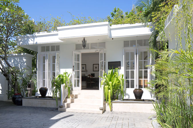 entrance colony hotel seminyak