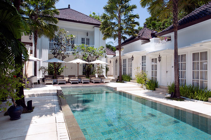 clear pool seminyak