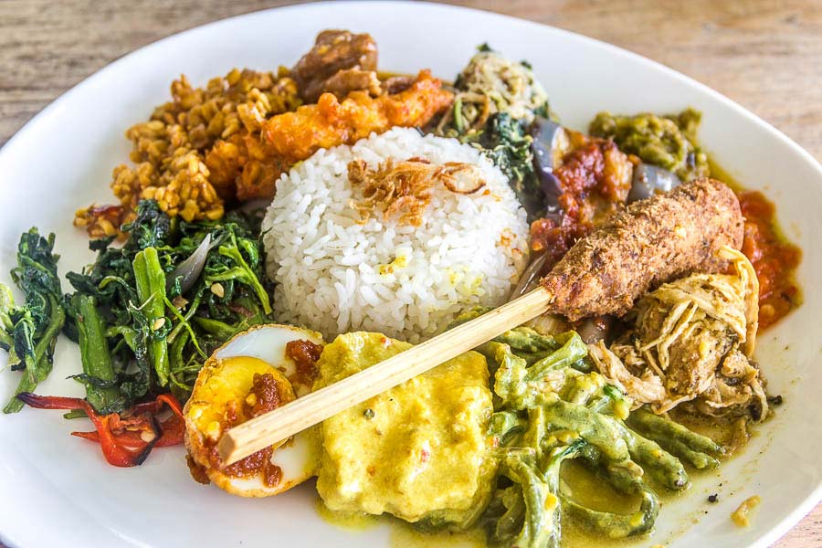 Nasi campur Bali