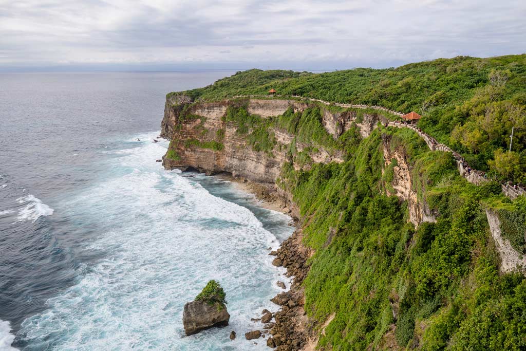 uluwatu temple in bali