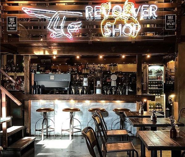 revolver espresso hang out