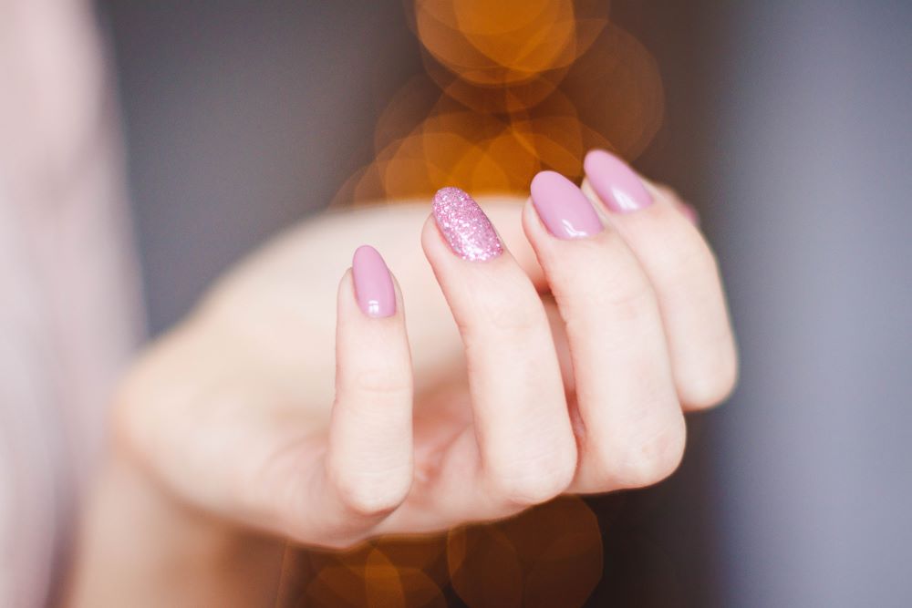 pink nails